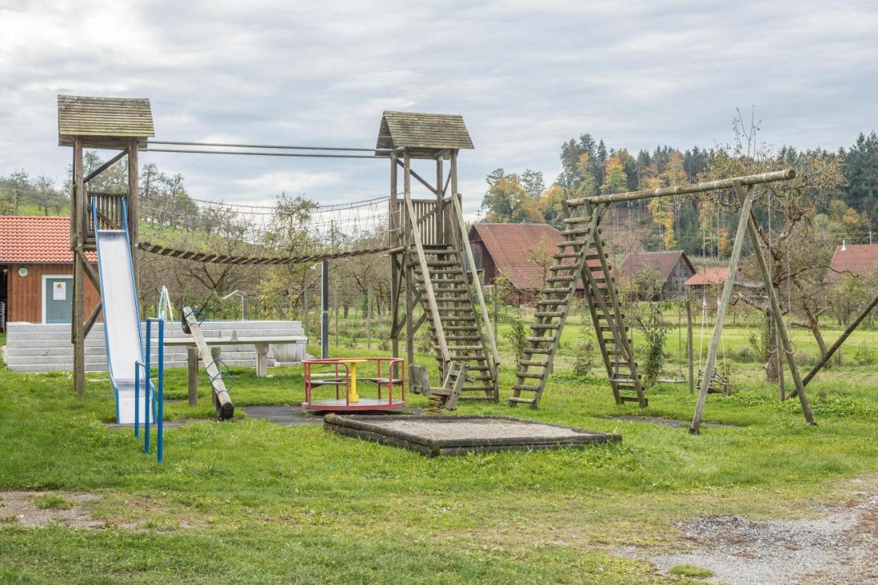 Ferienwohnung Zapfs Bauernhof Stiefmütterchen Tettnang Exterior foto